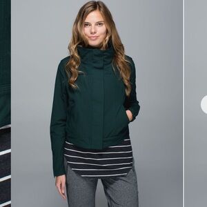 Like New **Vintage Lululemon Seize The Day Jacket. Color Fuel Green. Size 6